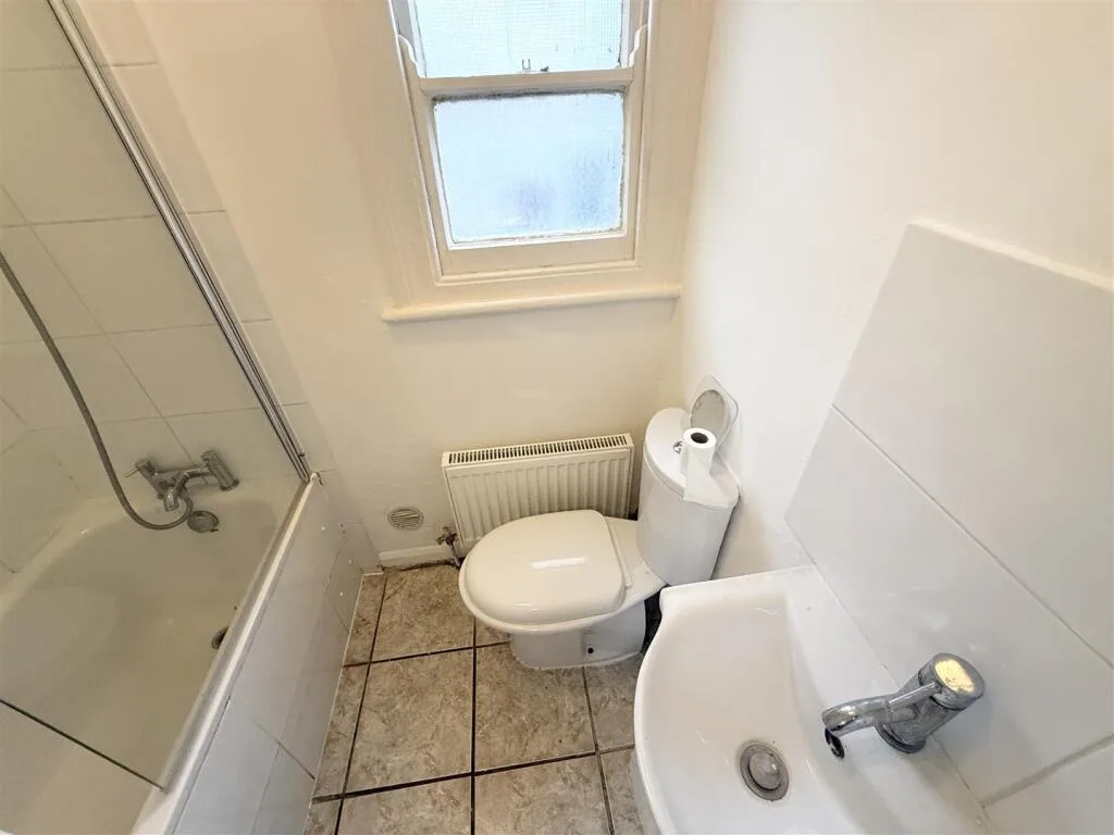 2 bedroom house for rent