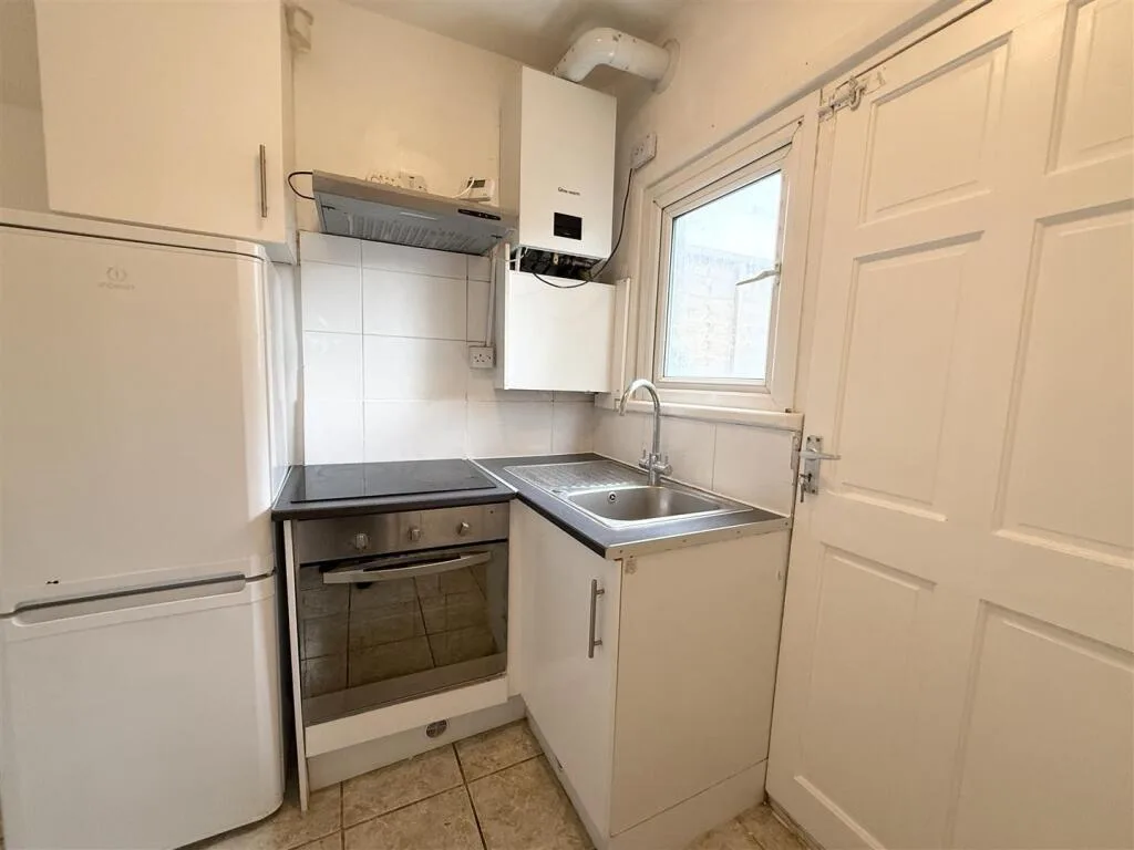 2 bedroom house for rent
