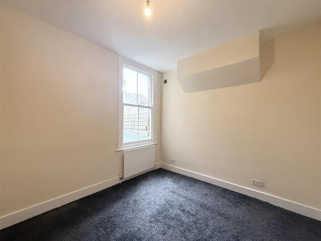 2 bedroom house for rent