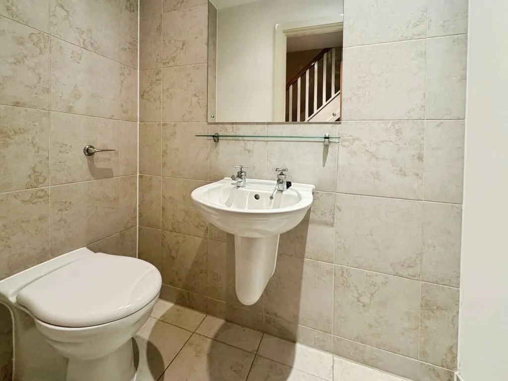 2 bedroom penthouse for rent