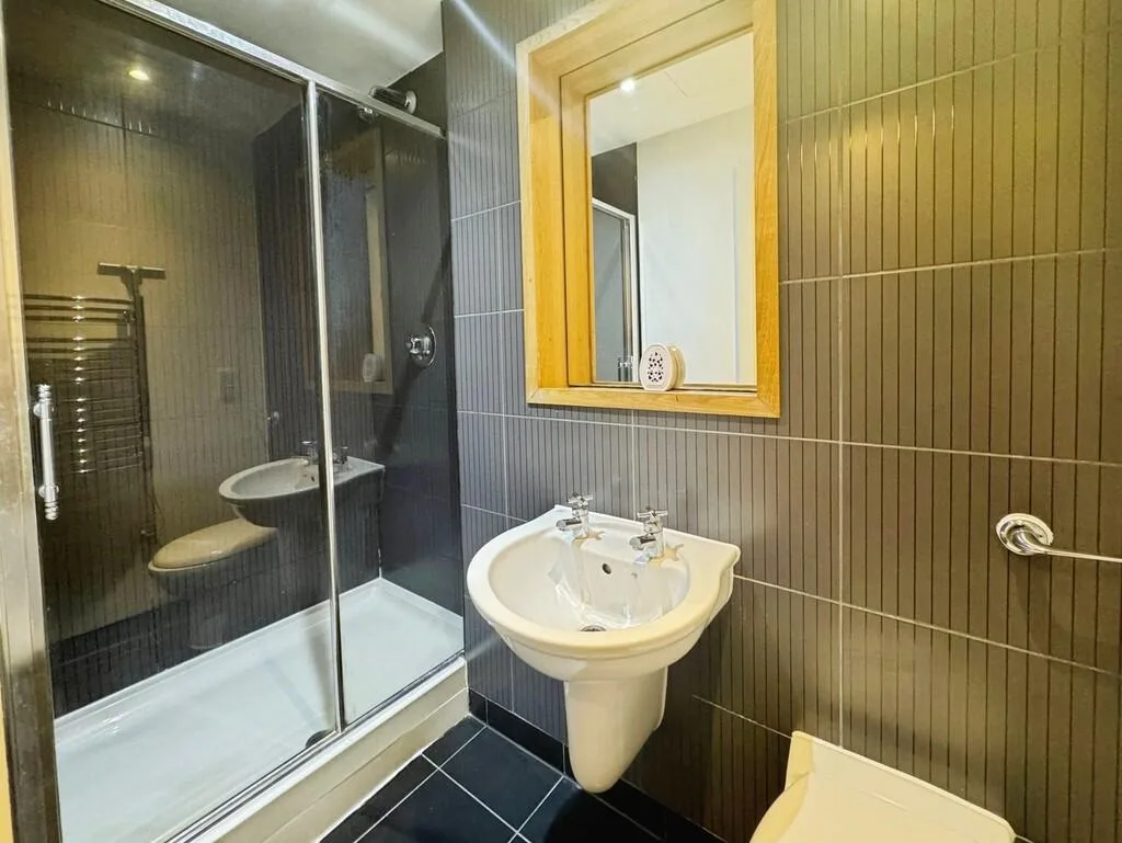 2 bedroom penthouse for rent