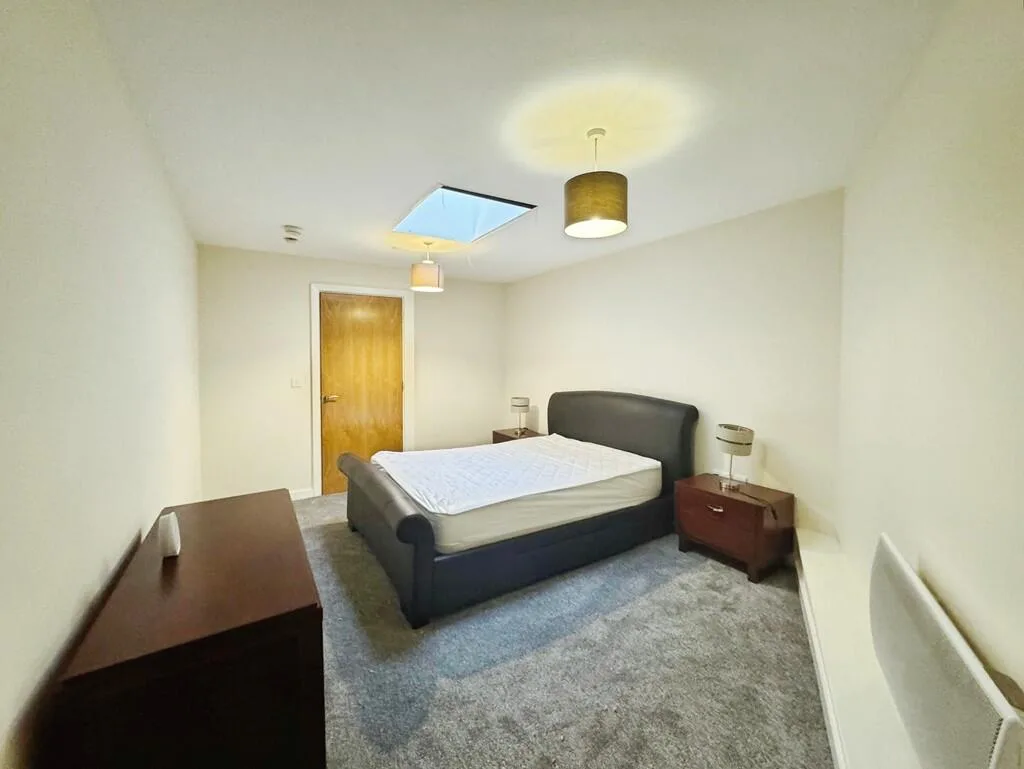 2 bedroom penthouse for rent