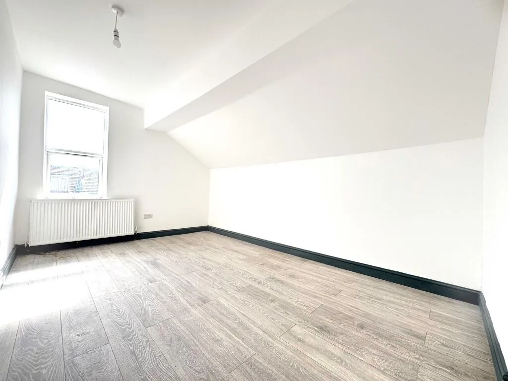 2 bedroom end of terrace house for rent