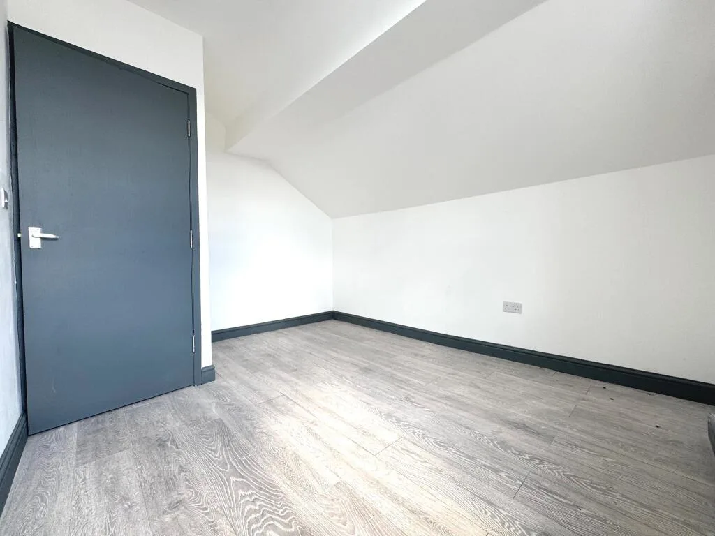 2 bedroom end of terrace house for rent