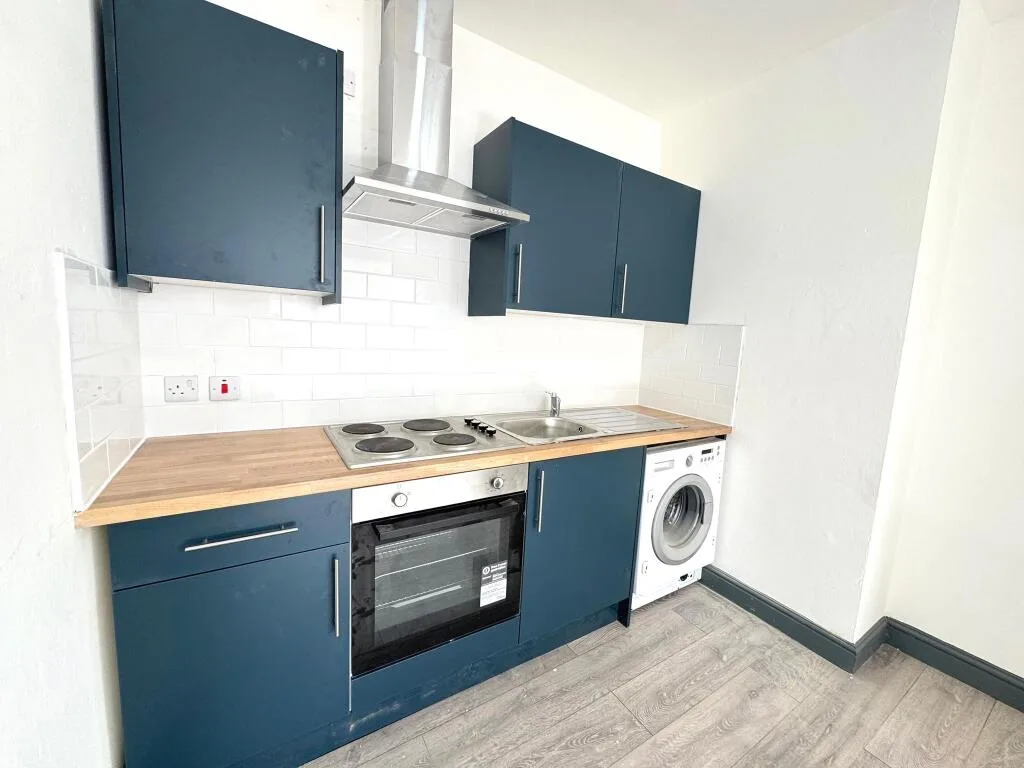 2 bedroom end of terrace house for rent
