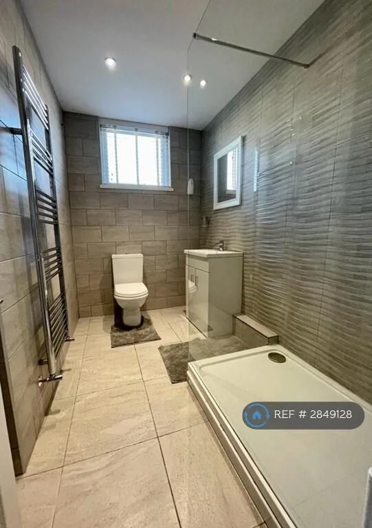 1 bedroom house share for rent