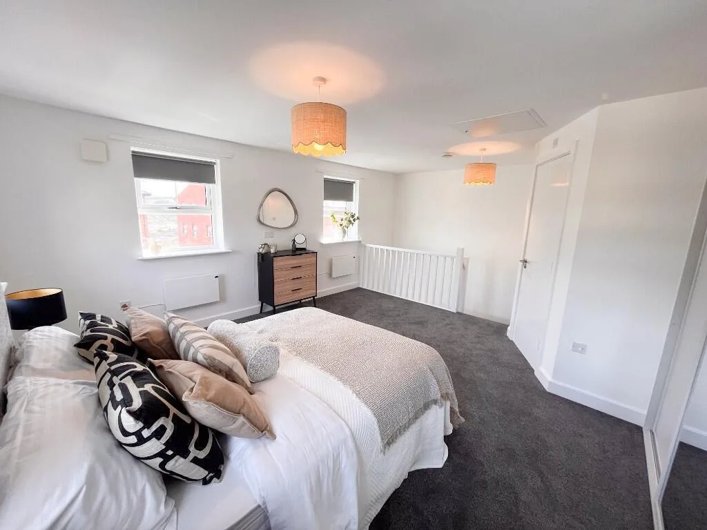2 bedroom semi-detached house for rent