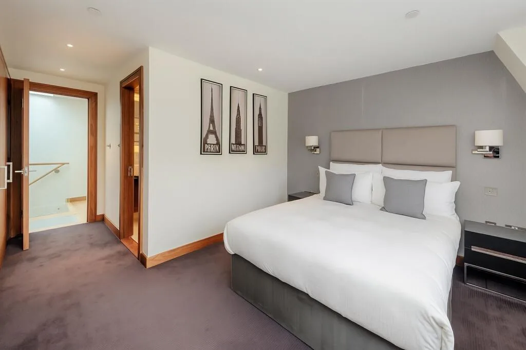 3 bedroom mews property for rent