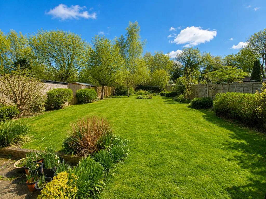 4 bedroom detached house for rent