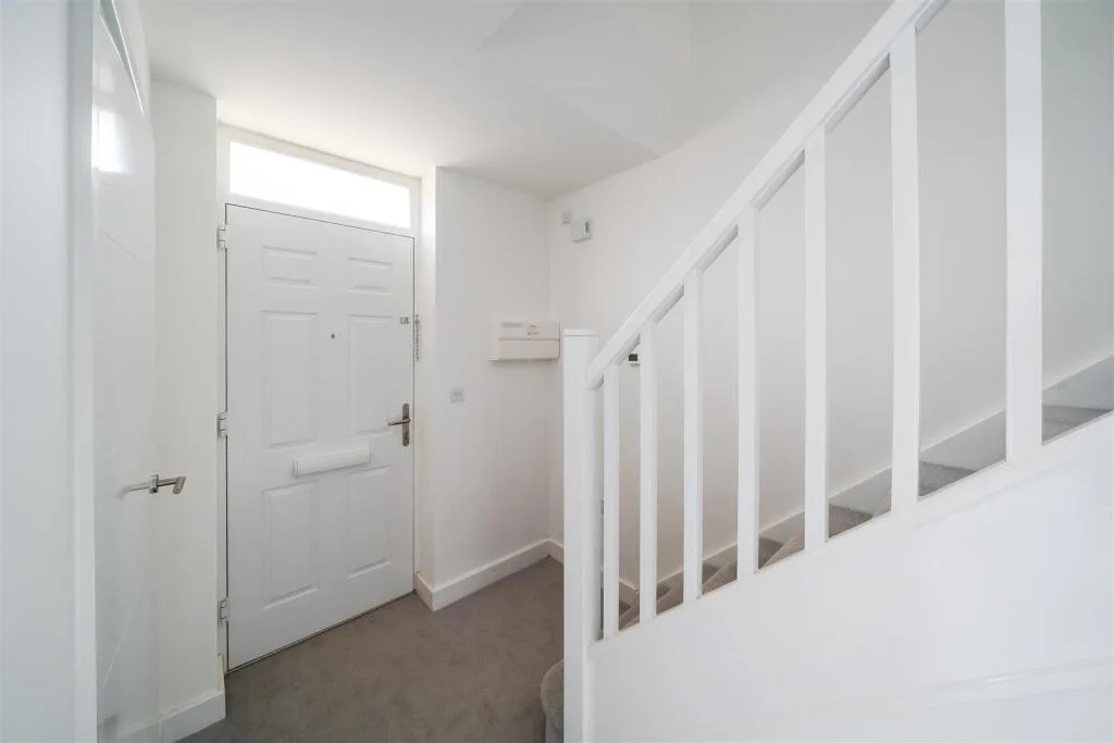 2 bedroom town house for rent