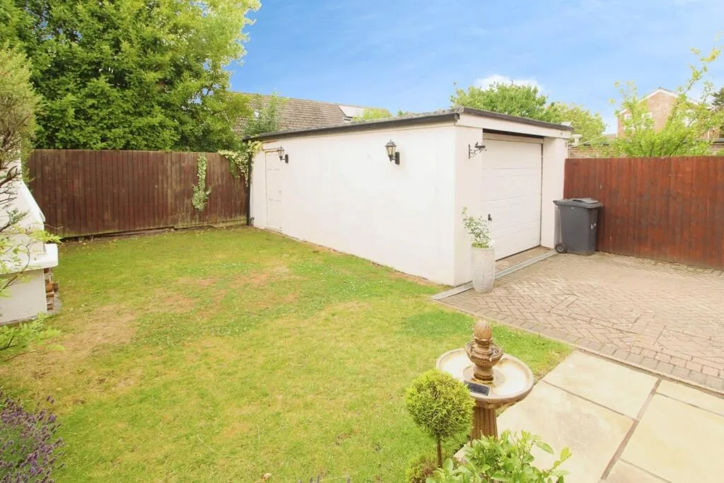 4 bedroom detached house for rent