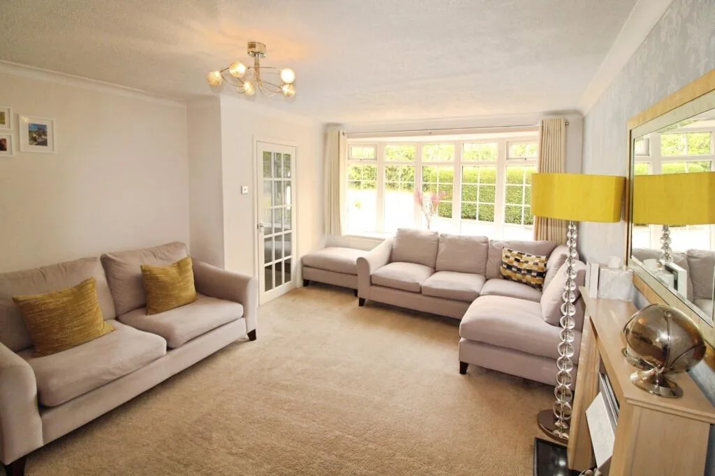 4 bedroom detached house for rent