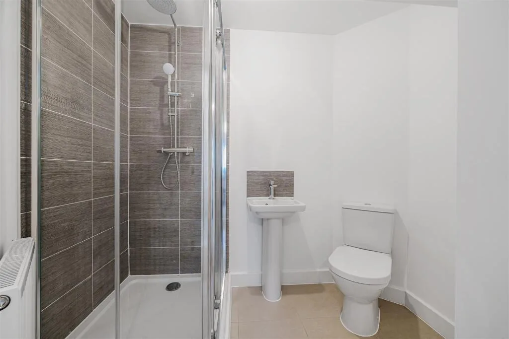2 bedroom town house for rent