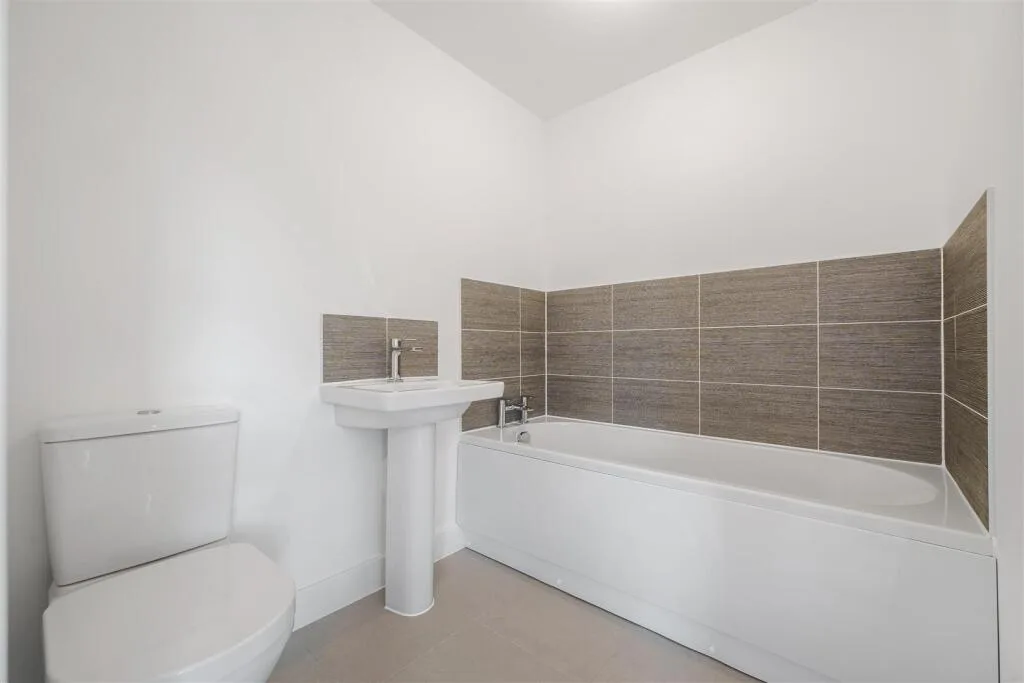 2 bedroom town house for rent