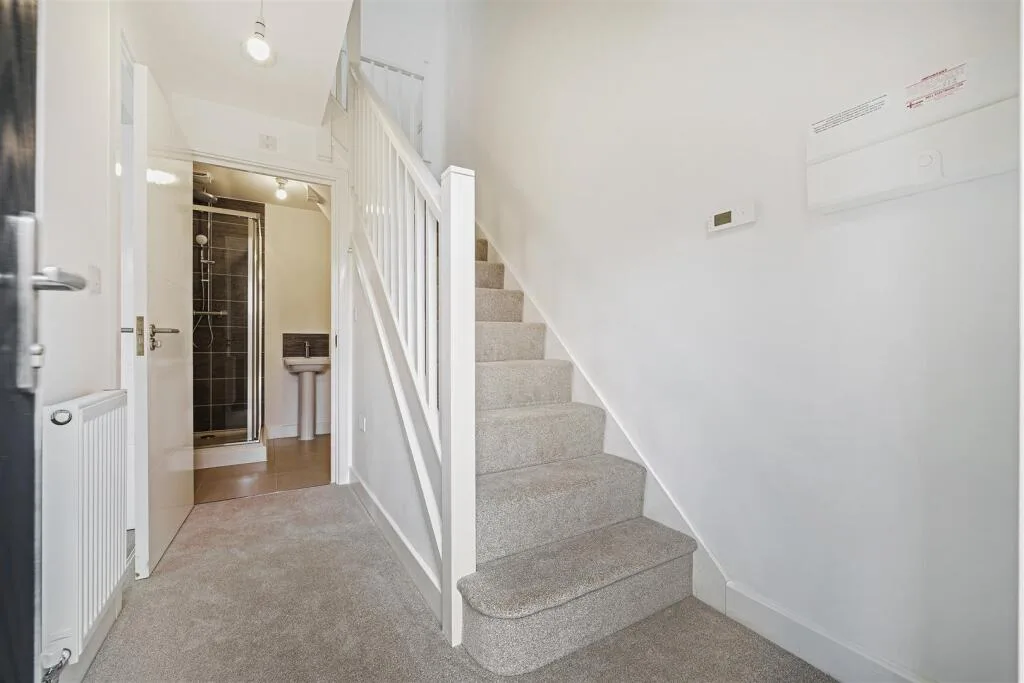 2 bedroom town house for rent