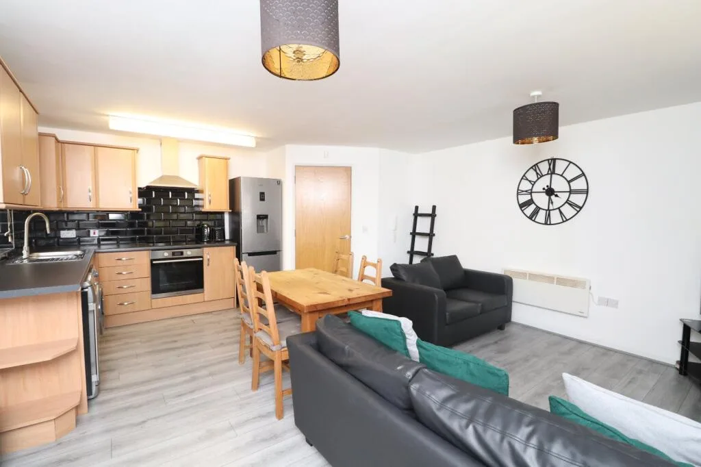 2 bedroom flat for rent