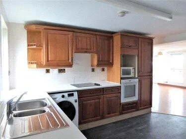 3 bedroom flat for rent