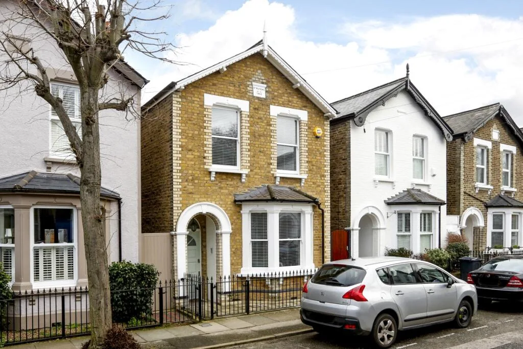 3 bedroom detached house for rent