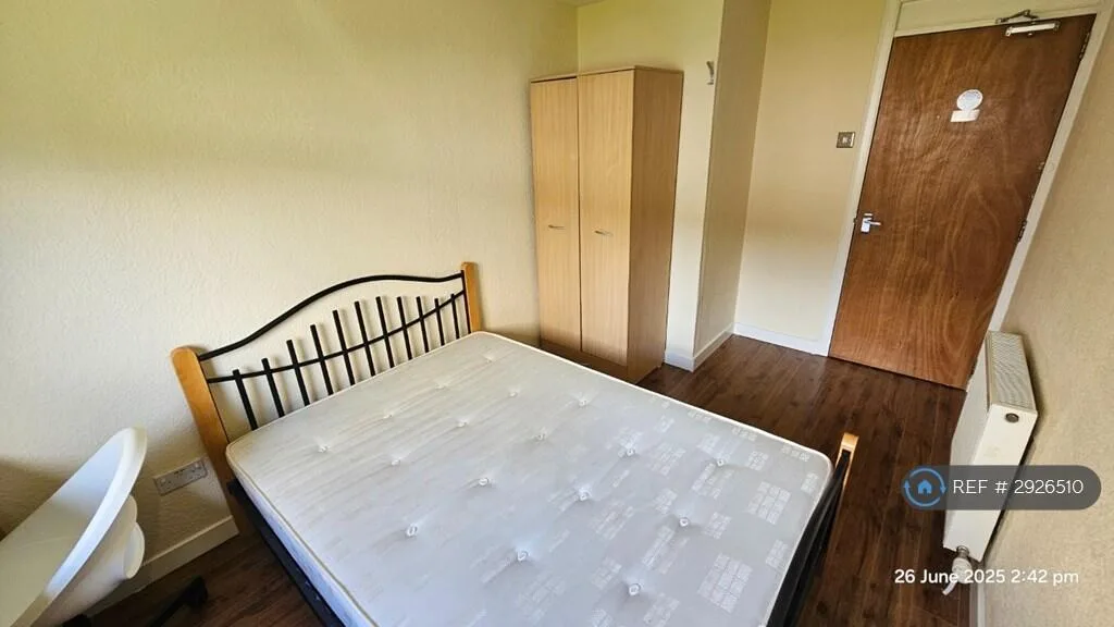 4 bedroom flat for rent