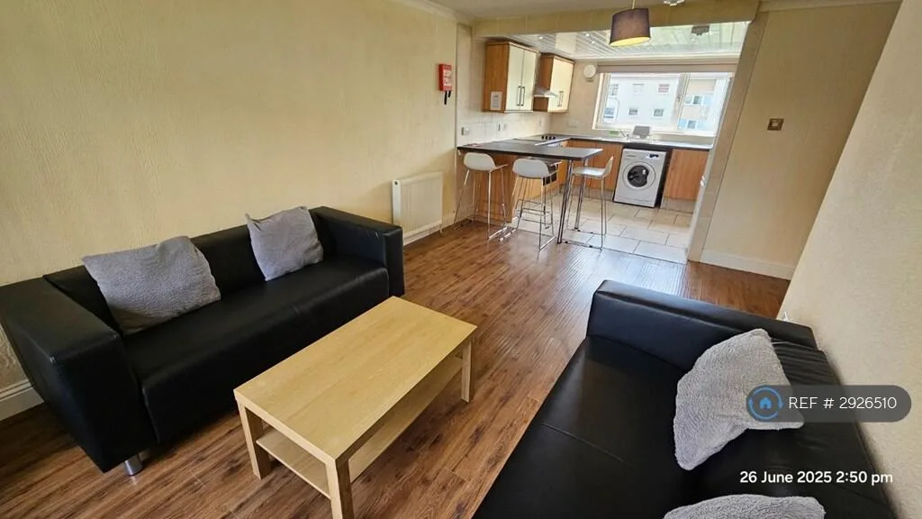 4 bedroom flat for rent