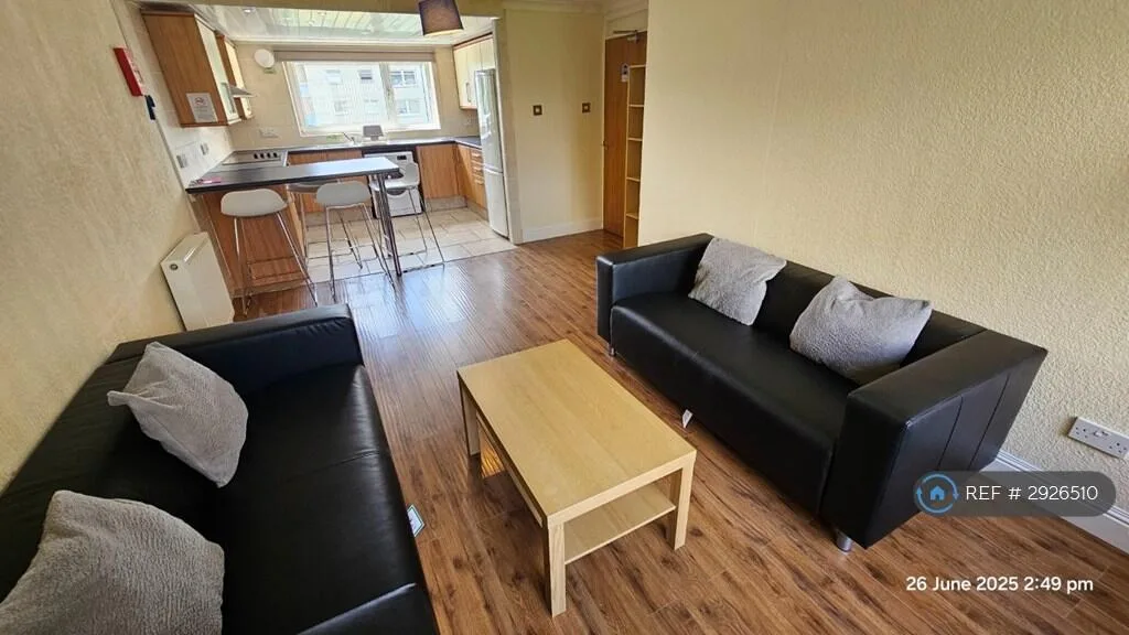 4 bedroom flat for rent