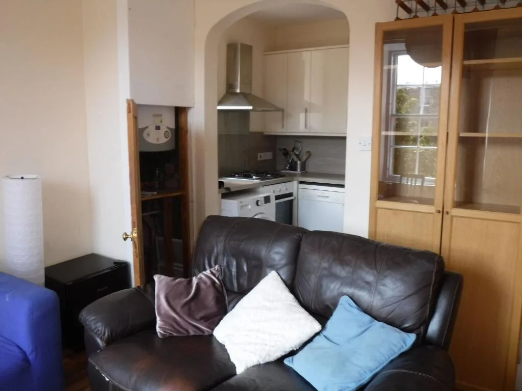 4 bedroom flat for rent