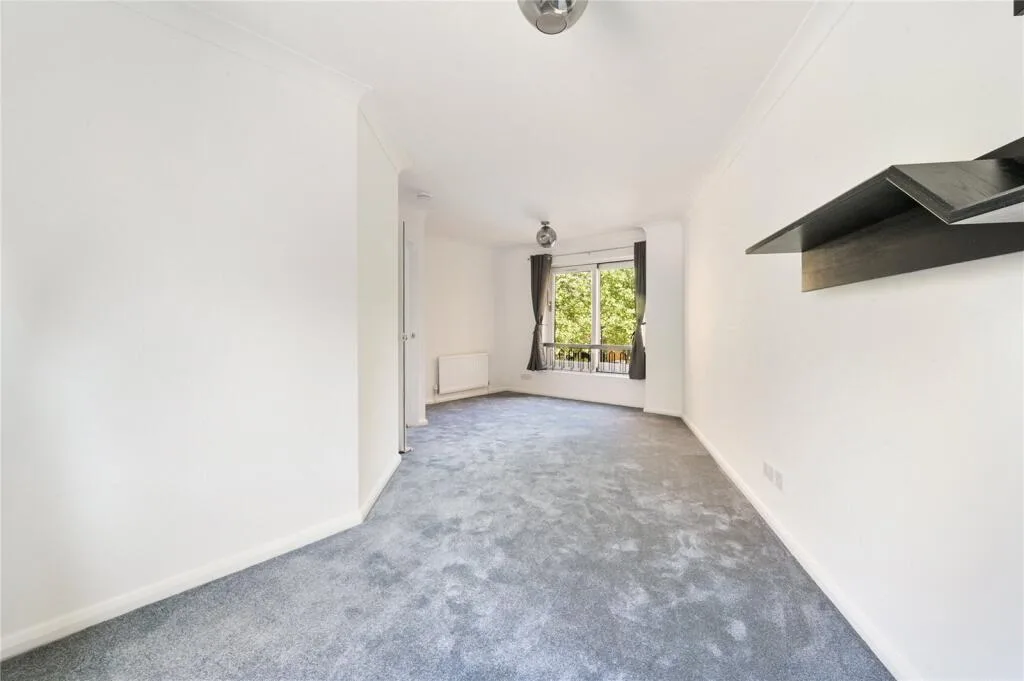 3 bedroom end of terrace house for rent
