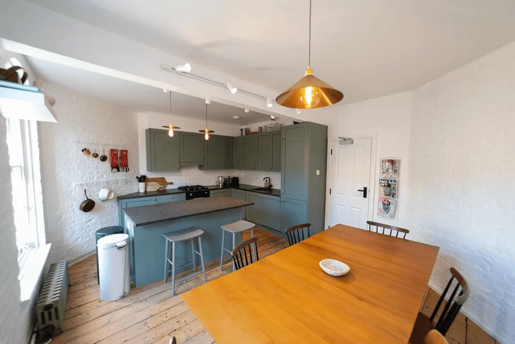 4 bedroom apartment for rent