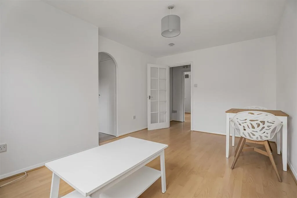 1 bedroom ground floor flat for rent