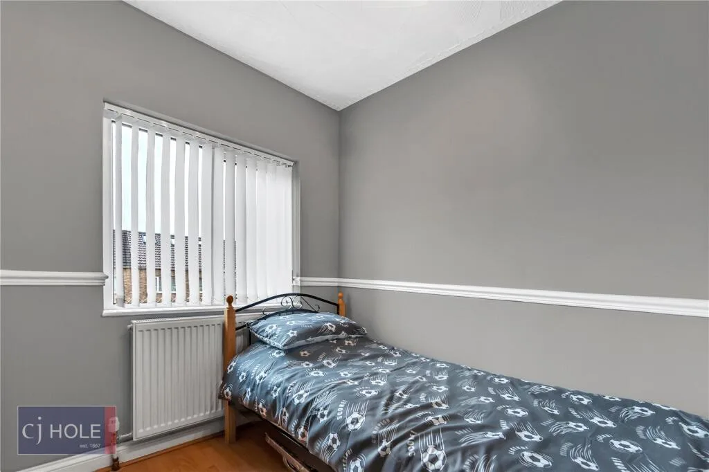 3 bedroom semi-detached house for rent