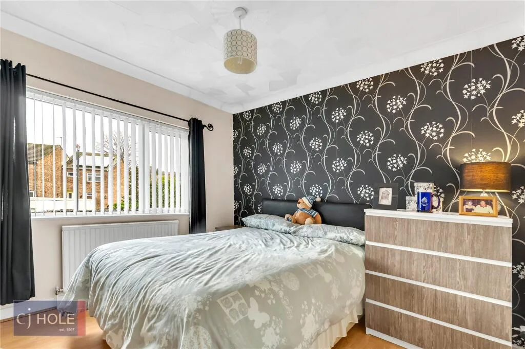 3 bedroom semi-detached house for rent