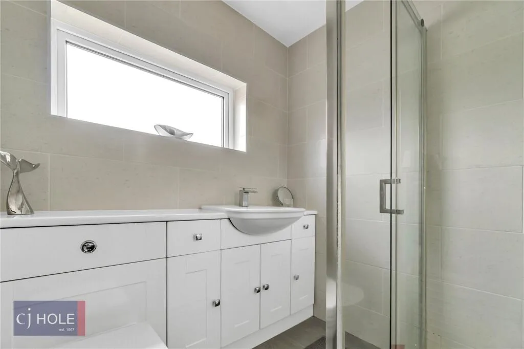 3 bedroom semi-detached house for rent