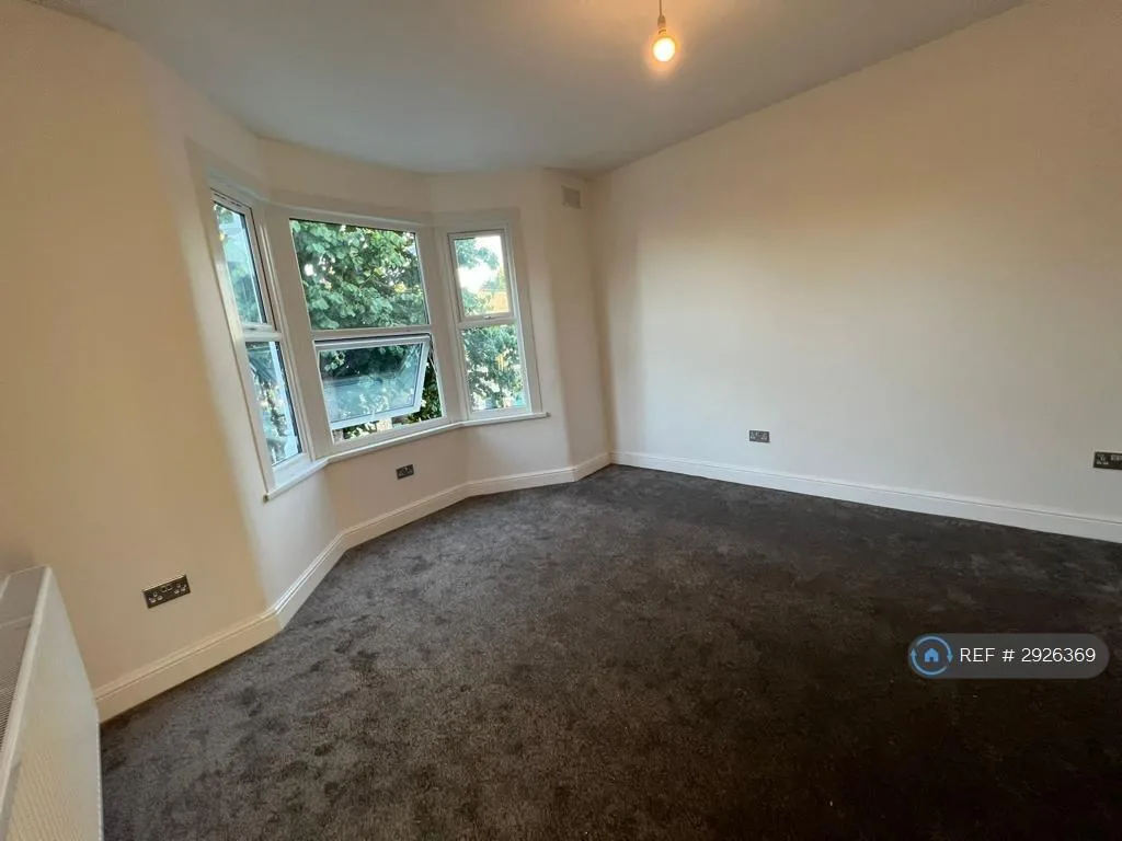 5 bedroom terraced house for rent