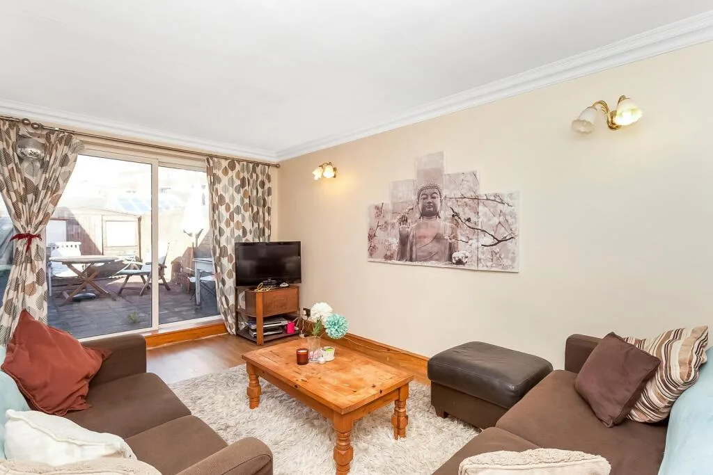 4 bedroom flat for rent
