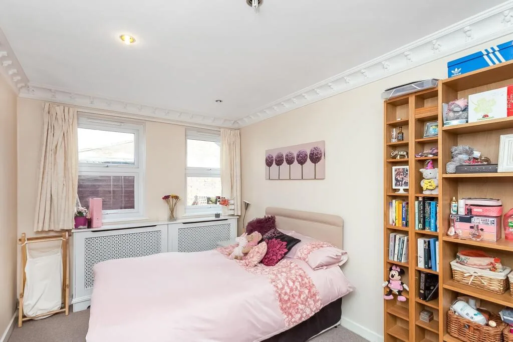 4 bedroom flat for rent