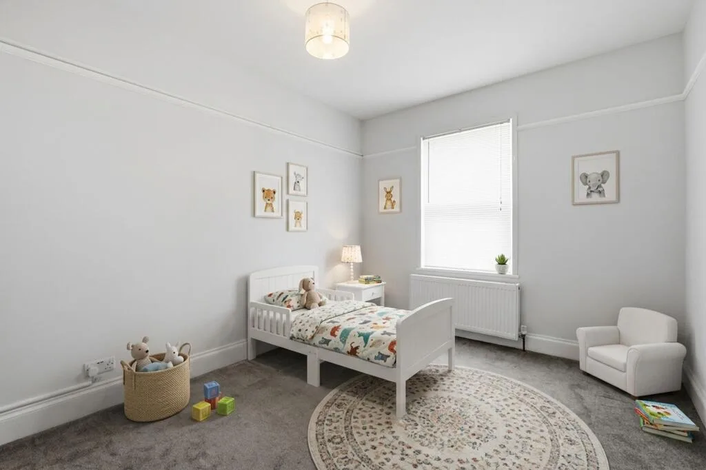 5 bedroom terraced house for rent