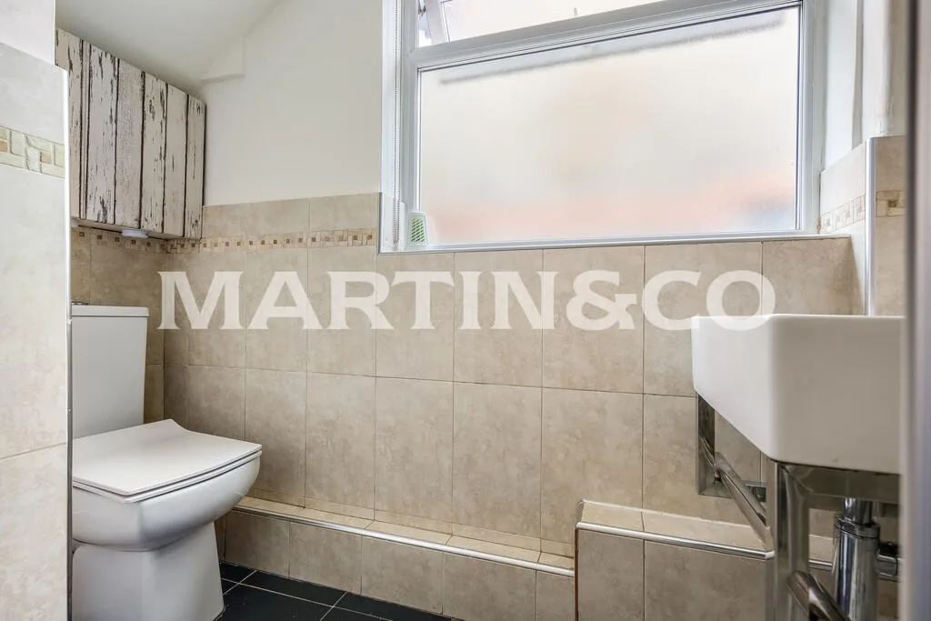 2 bedroom ground floor flat for rent