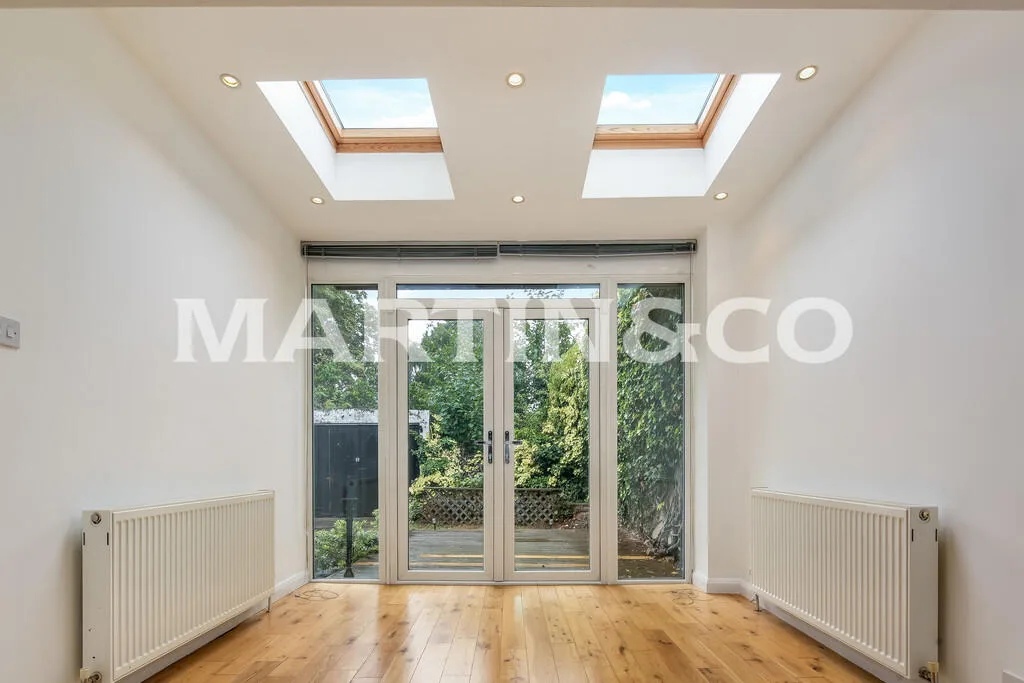 2 bedroom ground floor flat for rent