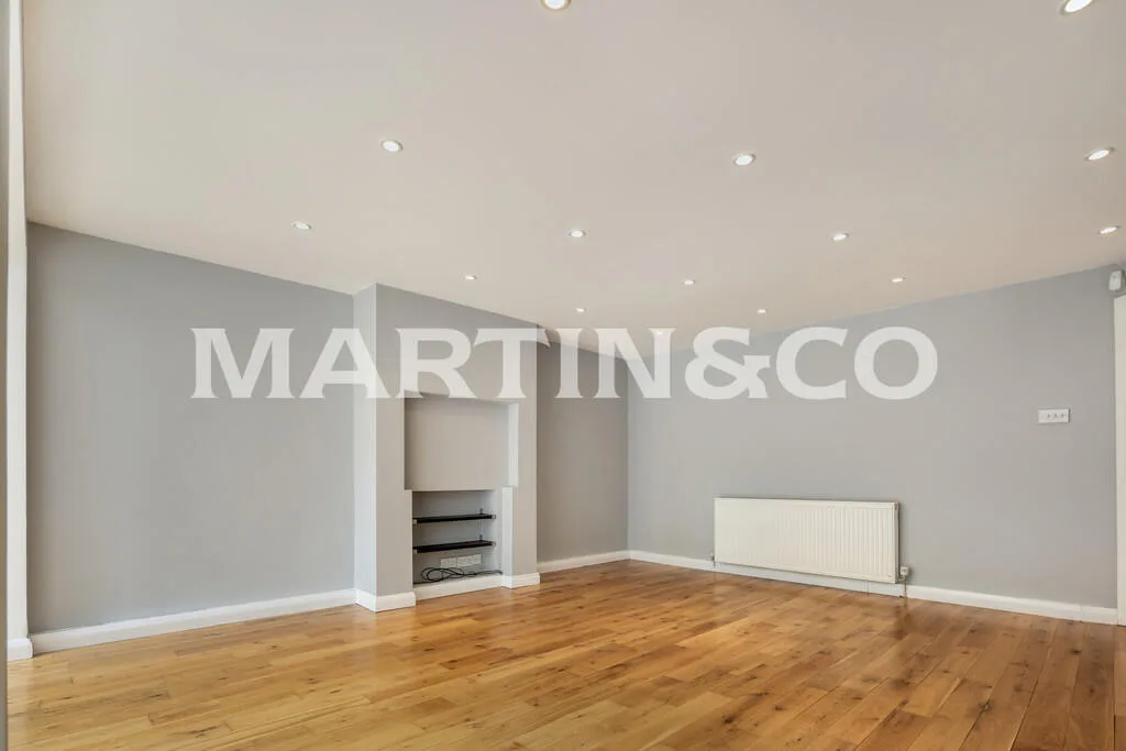 2 bedroom ground floor flat for rent