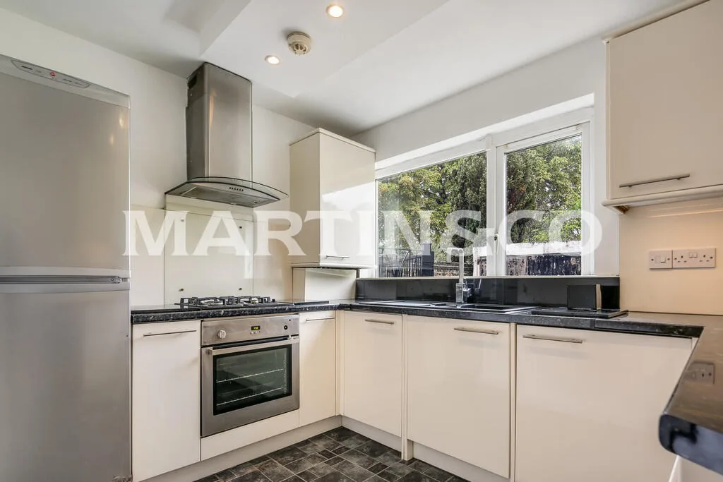 2 bedroom ground floor flat for rent