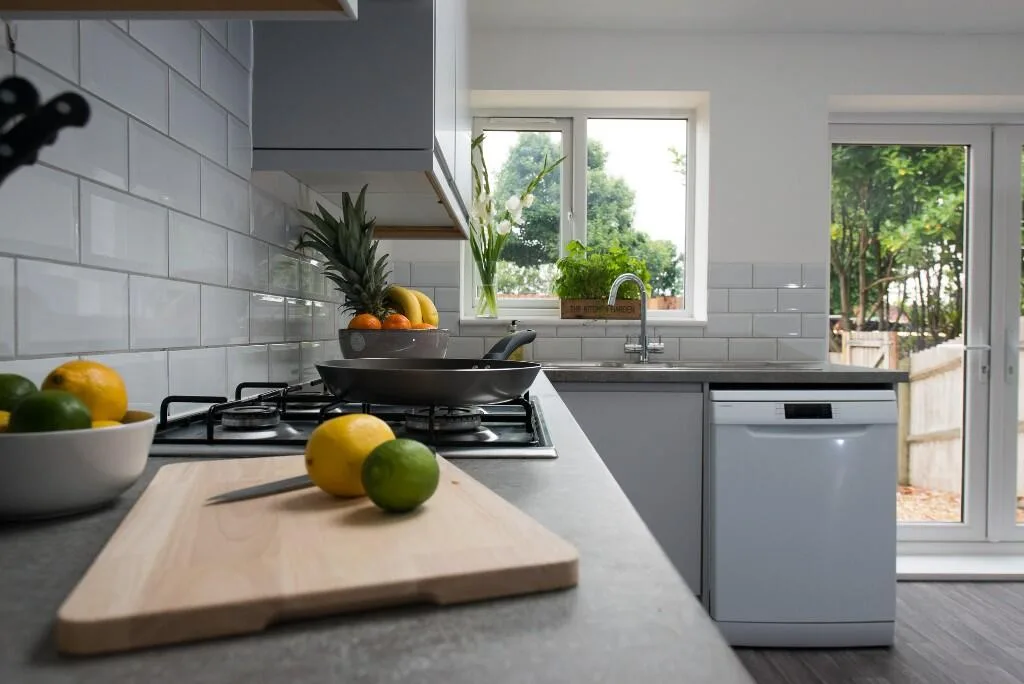 1 bedroom house share for rent