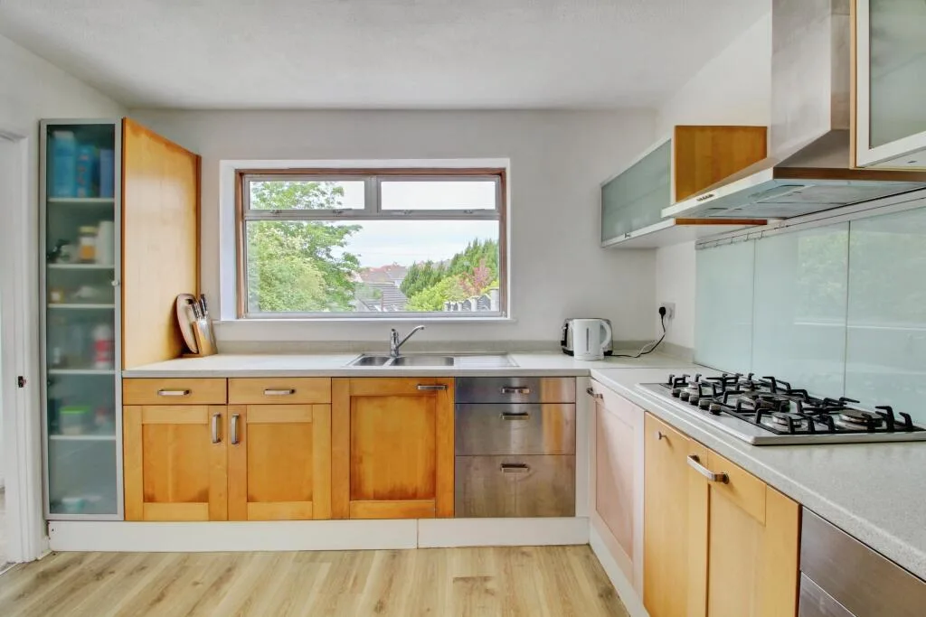 3 bedroom semi-detached house for rent