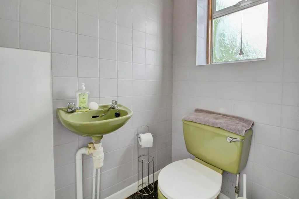 3 bedroom semi-detached house for rent