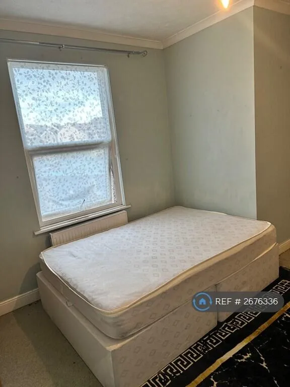 1 bedroom house share for rent