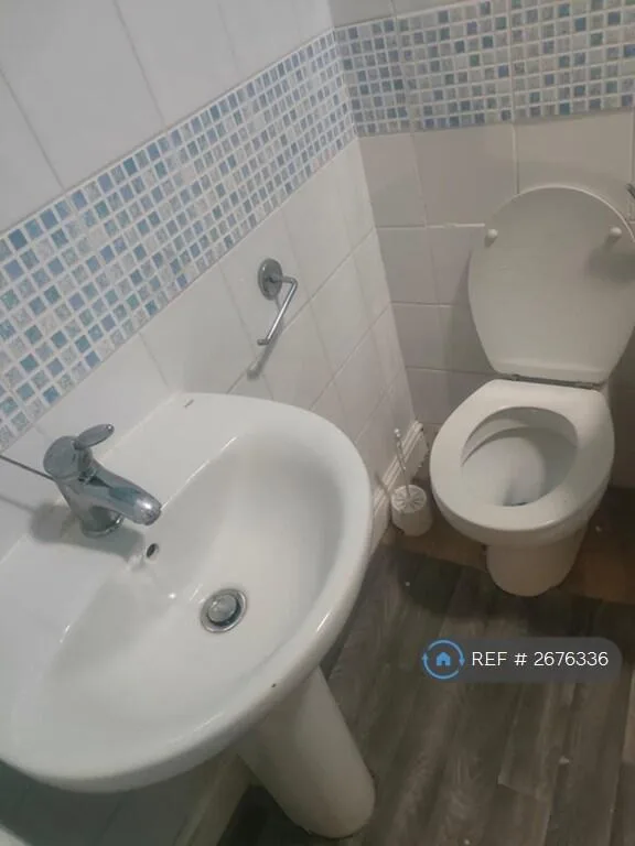 1 bedroom house share for rent