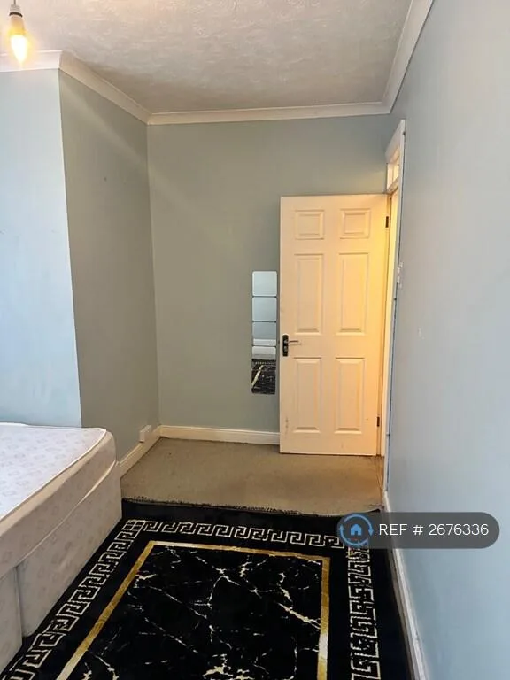 1 bedroom house share for rent