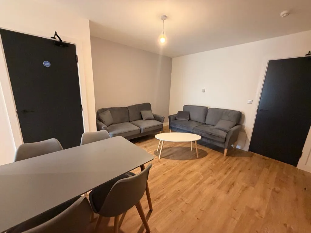 1 bedroom house share for rent