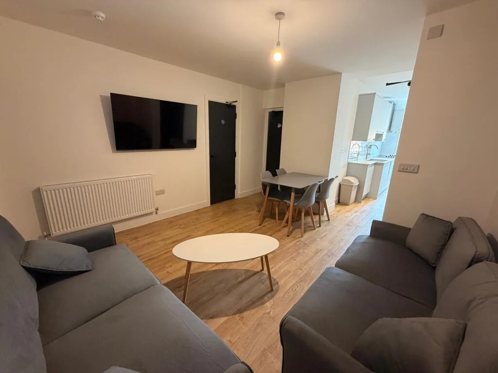 1 bedroom house share for rent