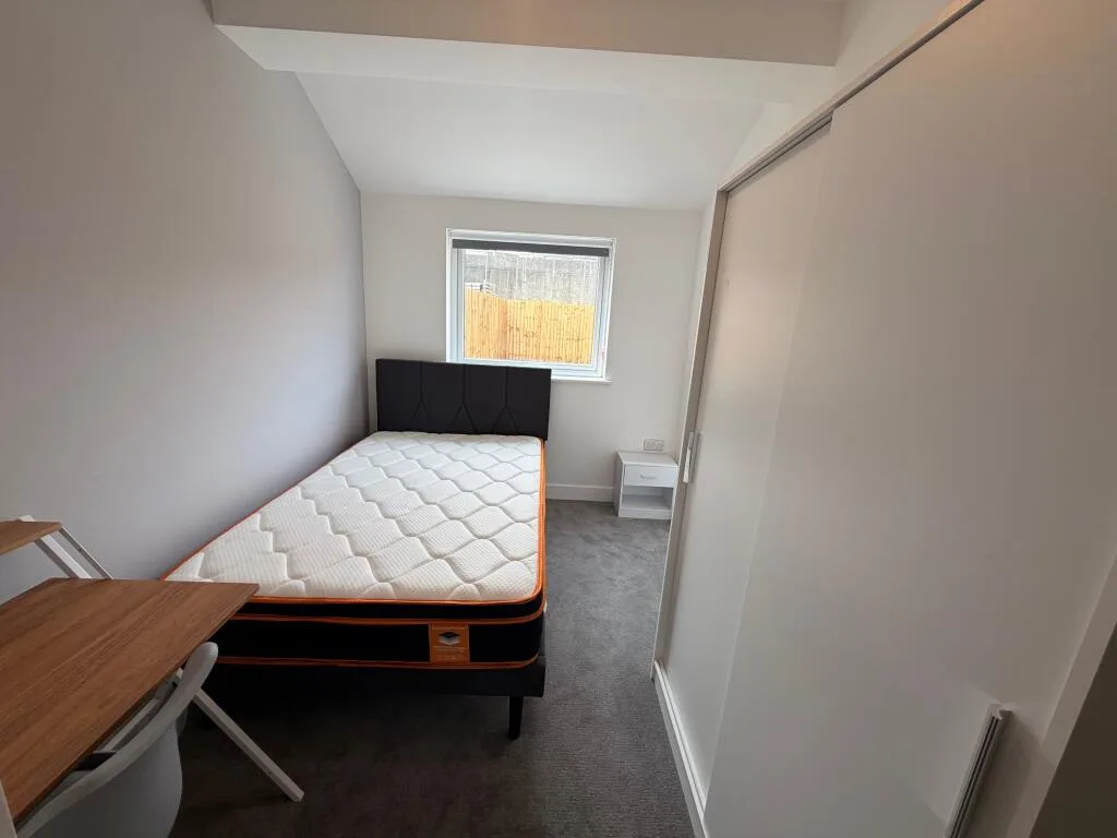 1 bedroom house share for rent