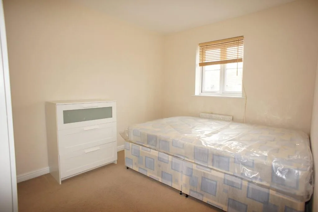 1 bedroom house share for rent